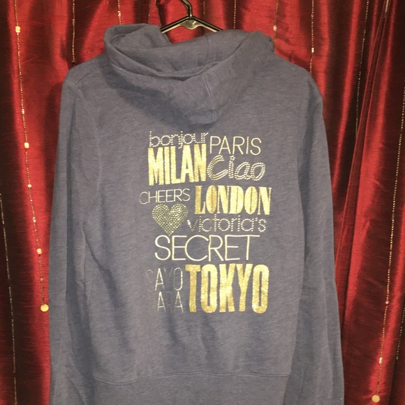 Victoria Secret Supermodel Essentials sweatshirt - Picture 3 of 8